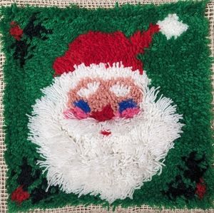 Jolly Santa Claus Christmas Wall Hanging Latch Hook Rug 15 x 15 Shaggy Vintage